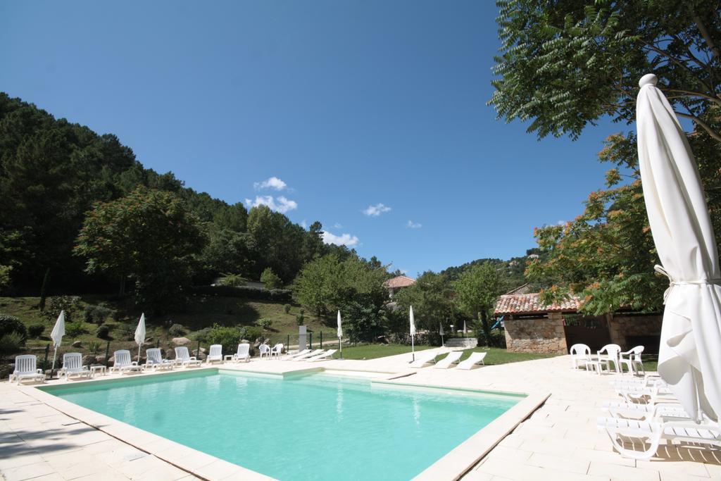 Logis Hotel Restaurant Le Domaine De L'Eau Vive Largentière Exterior foto